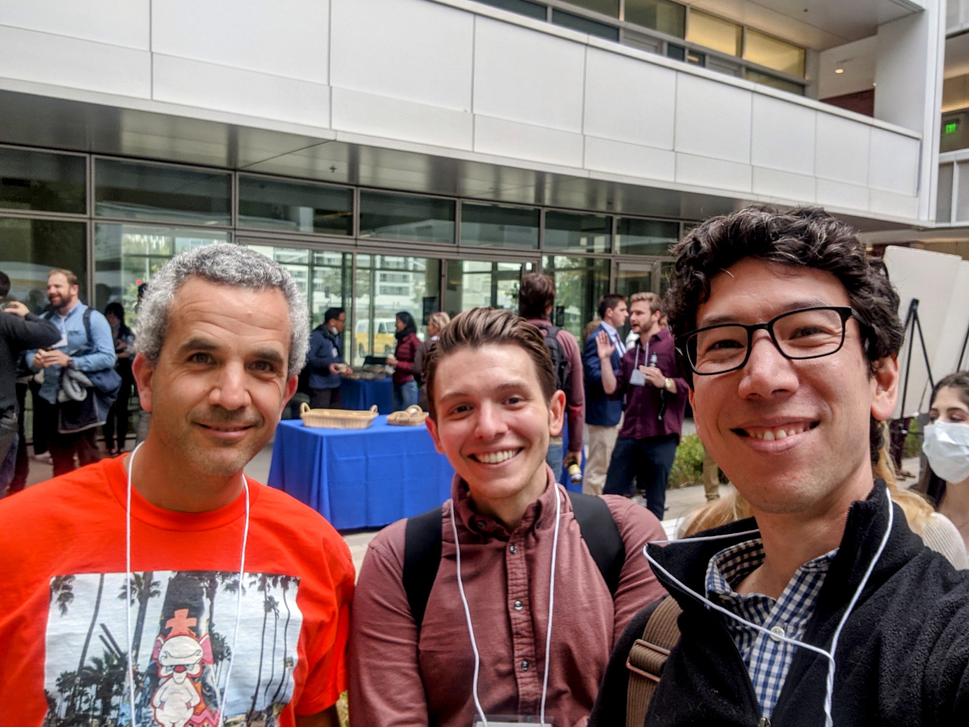 Three generations of Mogilner academic family at SoCalSysBio 2022